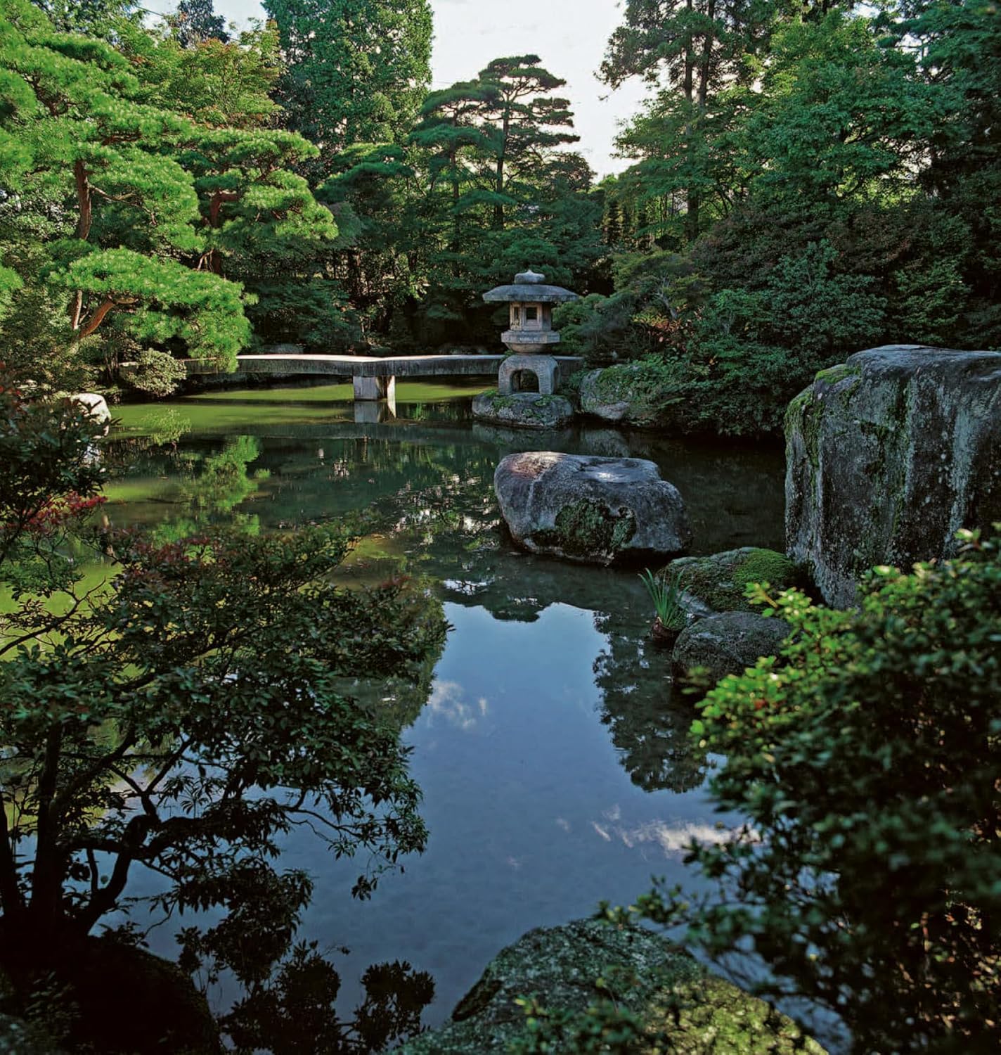 Japanese Gardens: Tranquility, Simplicity, Harmony - Image 11