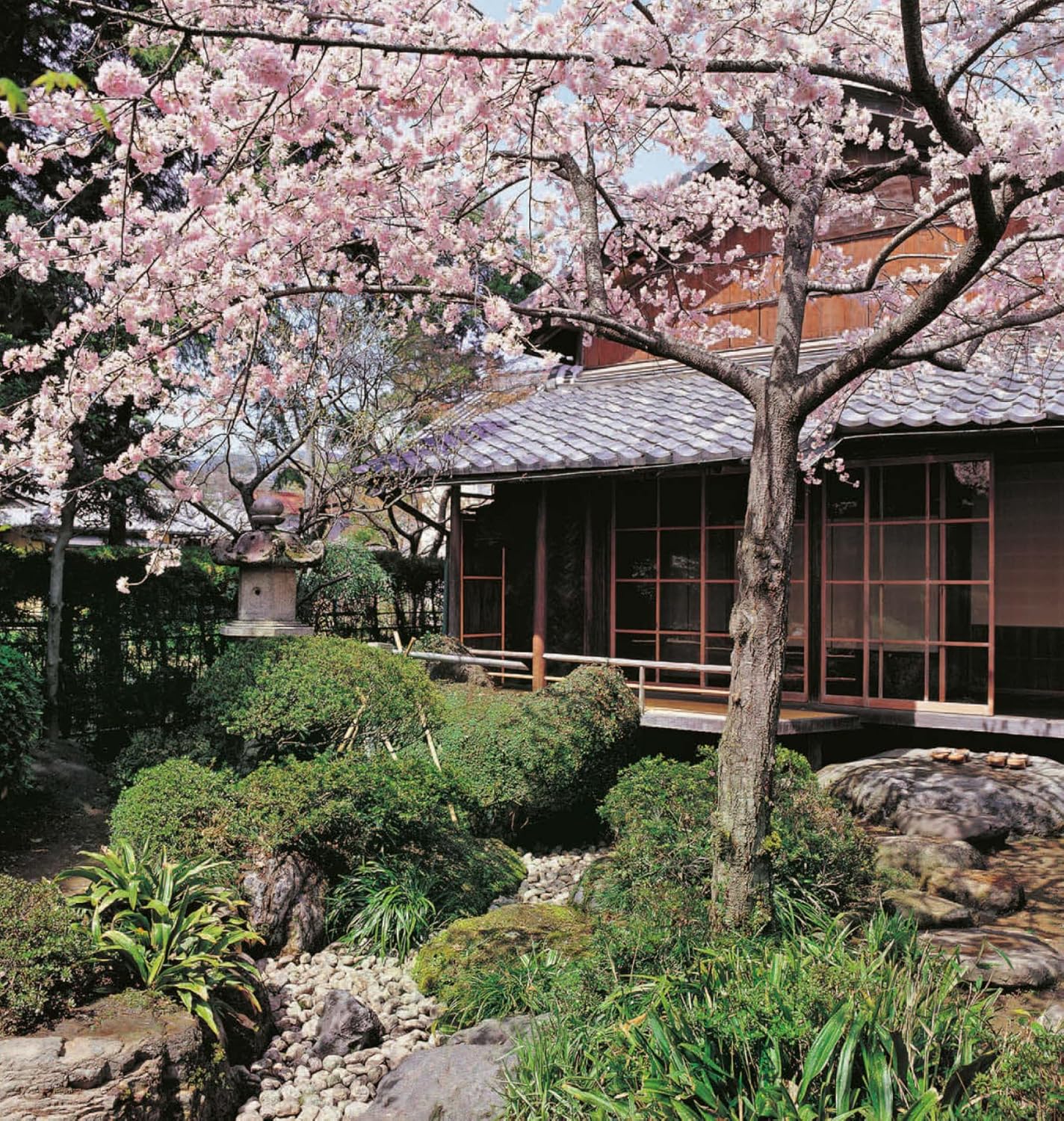 Japanese Gardens: Tranquility, Simplicity, Harmony - Image 3