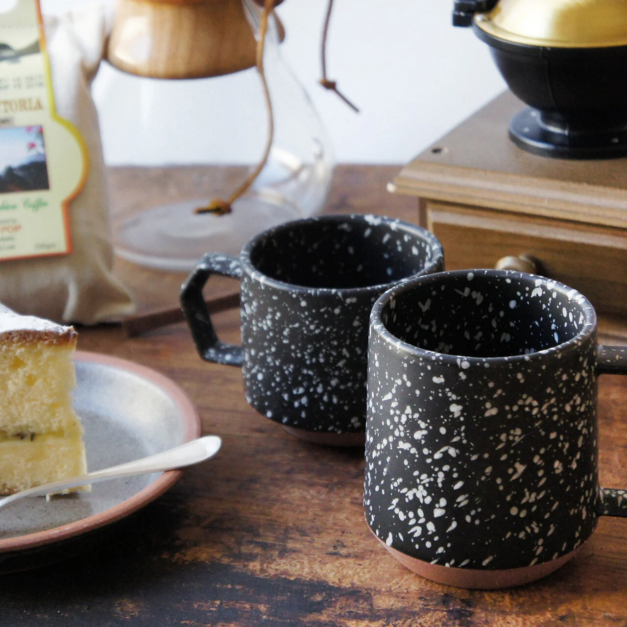 CHIPS Stack Splash Black & White Gift Boxed Mug with Handle 280ml - Image 5