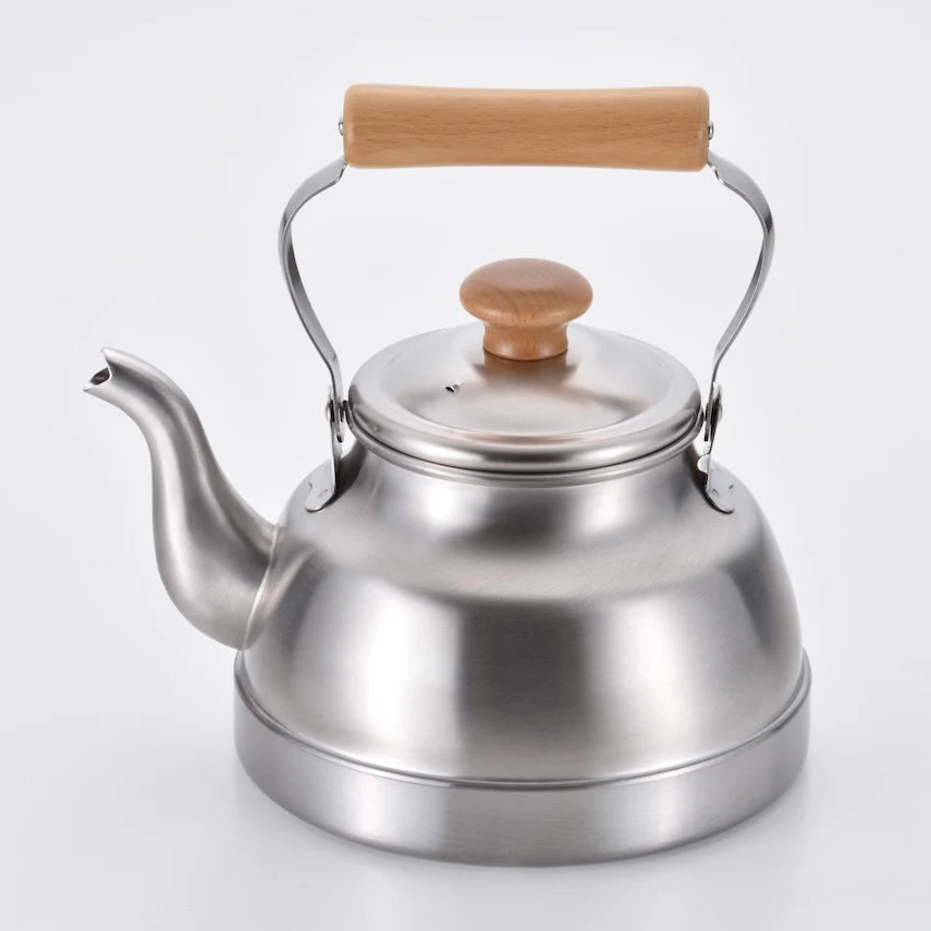 Chitose Wooden-Handled Traditional Kettle 2.7L
