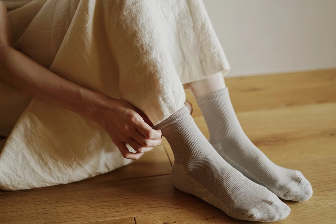 Cotton Cashmere Walking Socks - Light Grey - Image 3