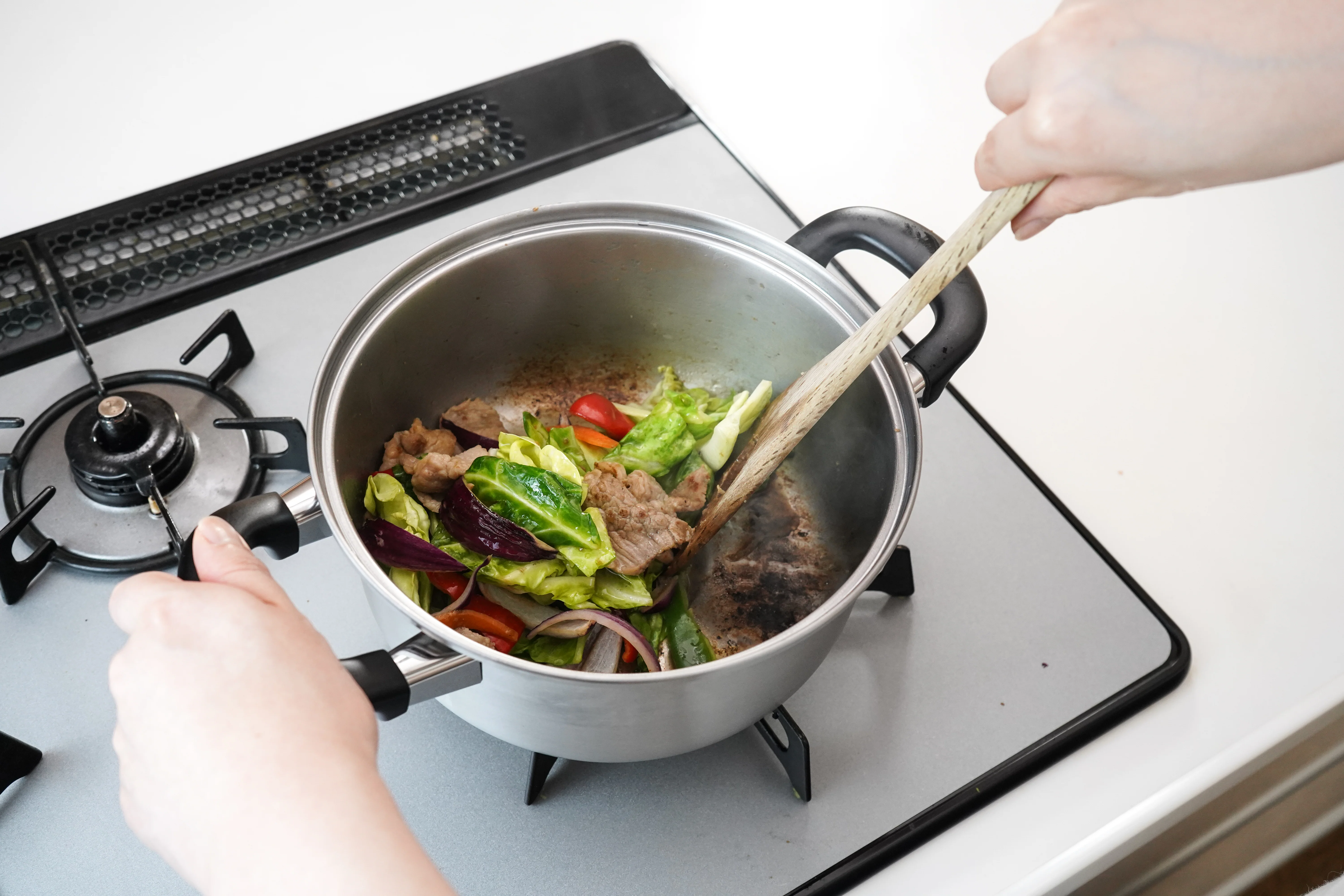 Enzo Classic Stainless Steel Casserole with Lid 20cm - Image 6