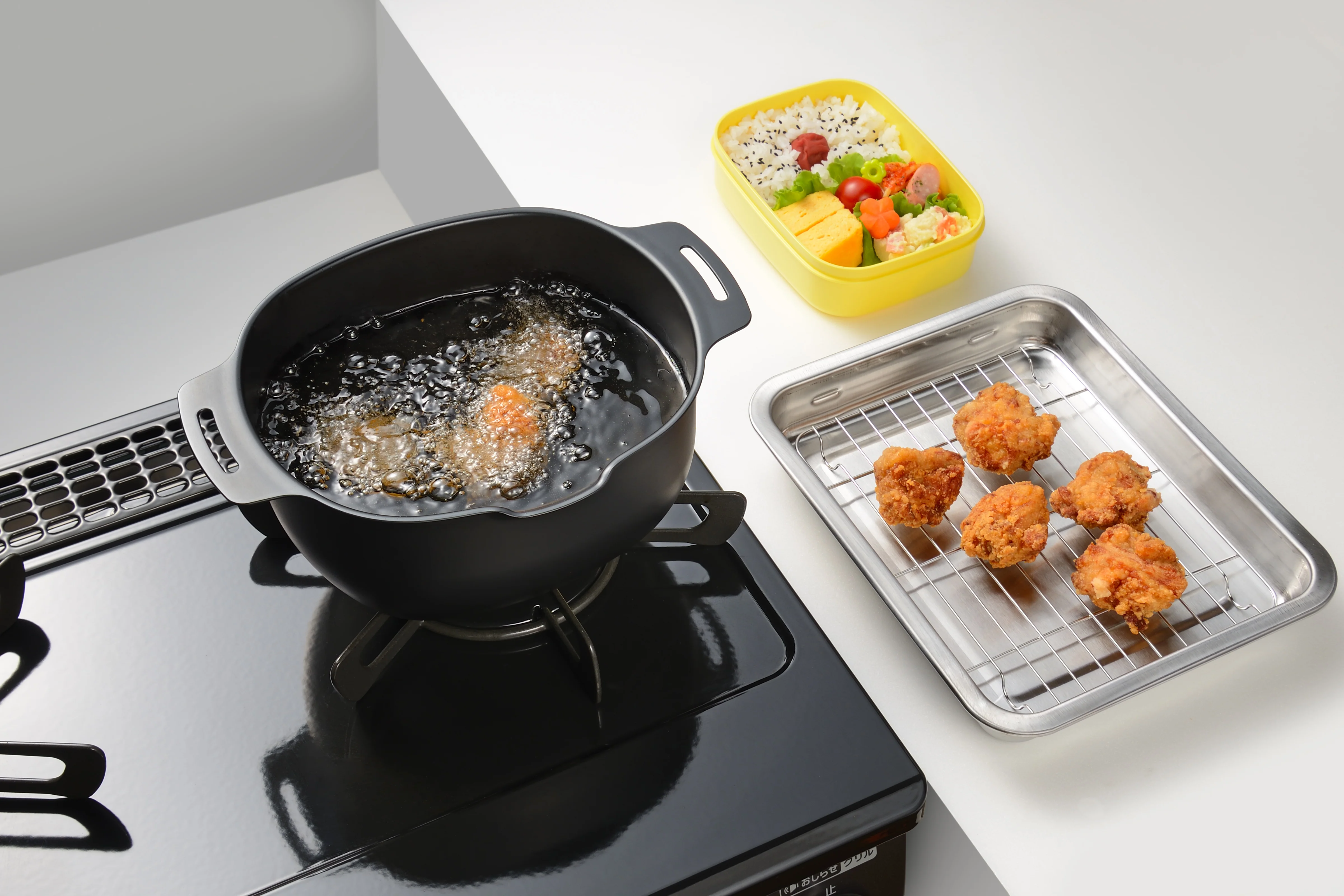 Enzo Iron Oval Tempura Frying Pot with Thermometer 20 × 17cm - Image 3