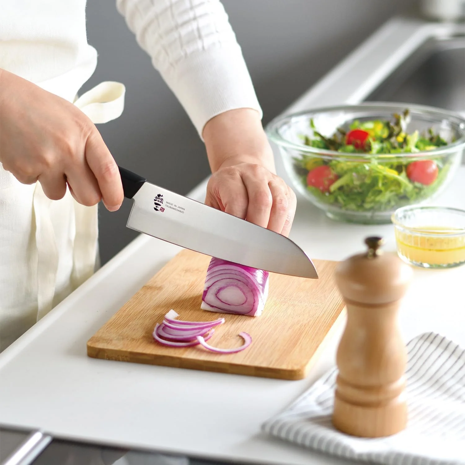 Enzo Stainless Steel Santoku, Gyuto, Petty Knife & Kitchen Scissors Set - Image 13