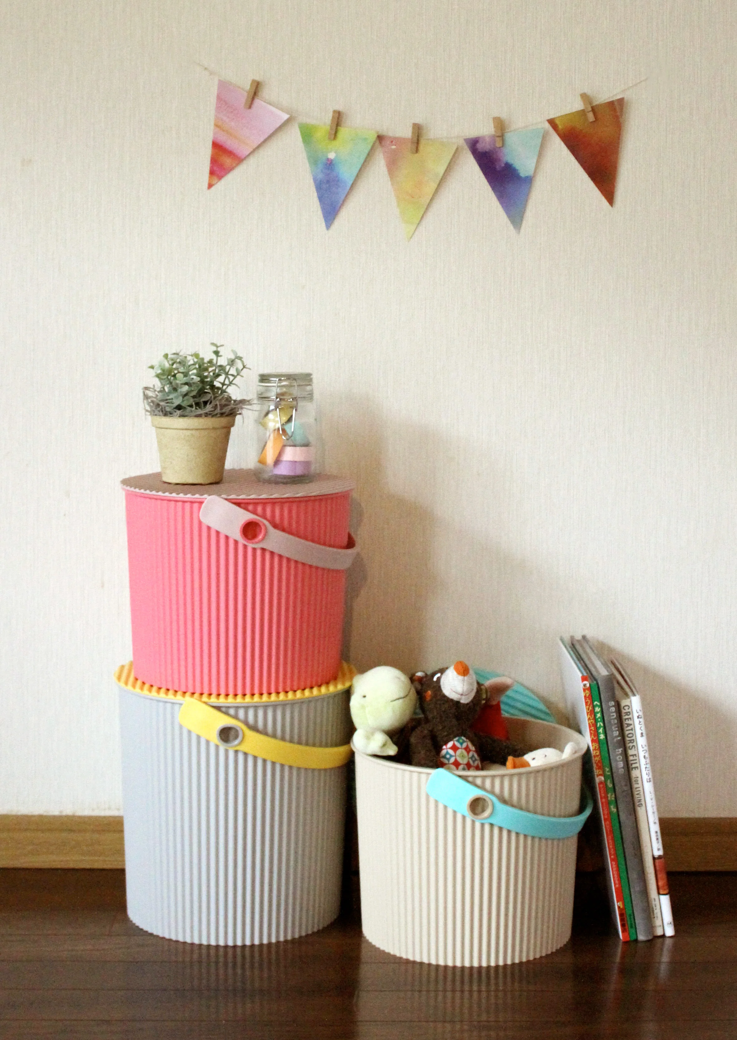 Hachiman Fraichair mini Storage Bucket 4L - Grey Yellow - Image 3