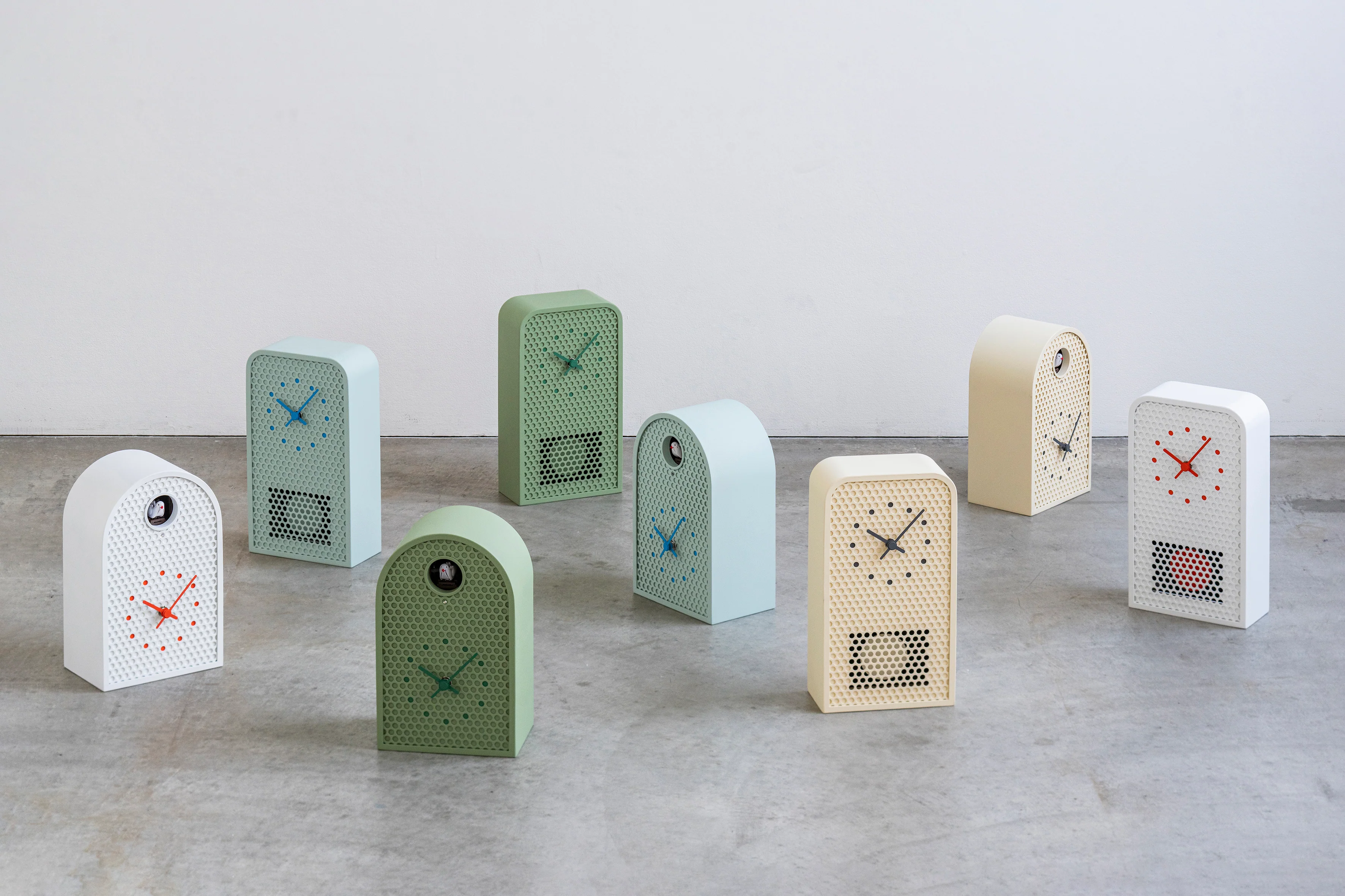 Lemnos MOOV Japanese Designer Pendulum Clock - Green - Image 4