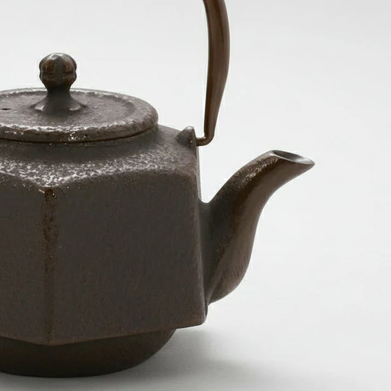 Nambu Cast Iron Hexagonal Teapot 500ml - Image 2