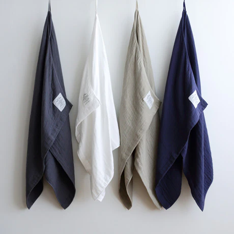 Shinto 2.5 ply gauze bath towel large beige - 88 x 140cm - Image 2