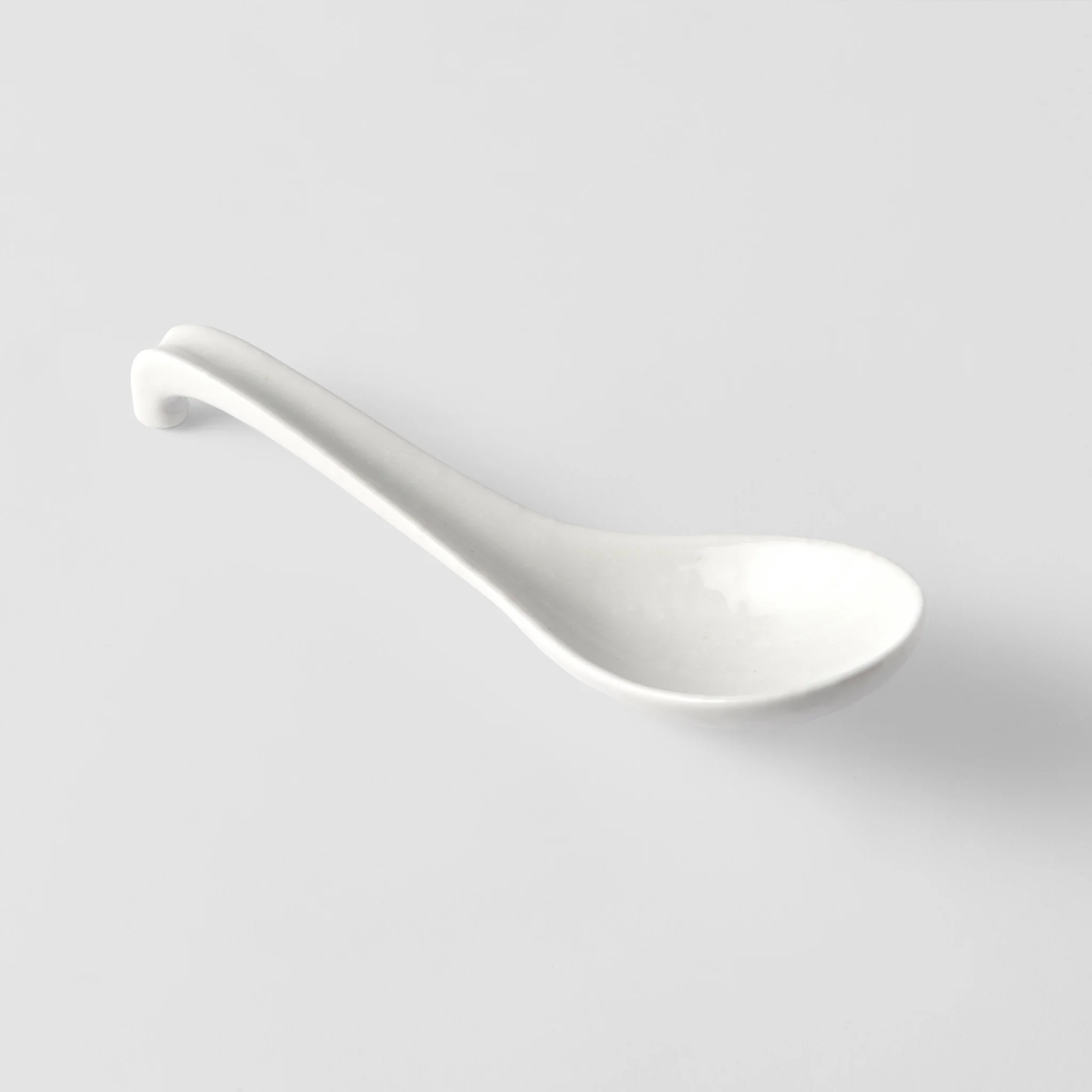 Large White Ramen Spoon 17.5cm - Image 2