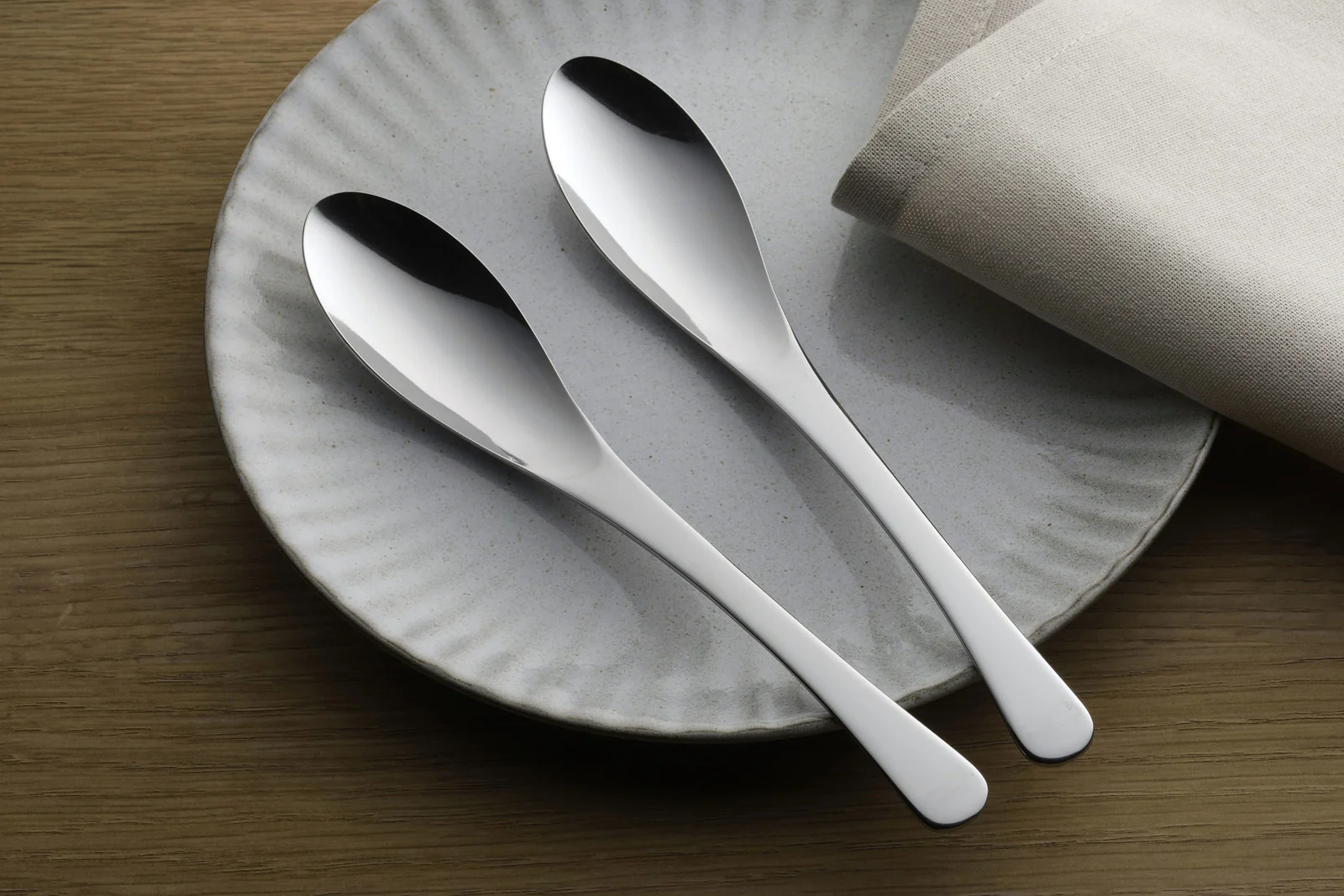 Tsubame Mirror Polished Stainless Steel Dining Spoon 19.2cm - Image 4