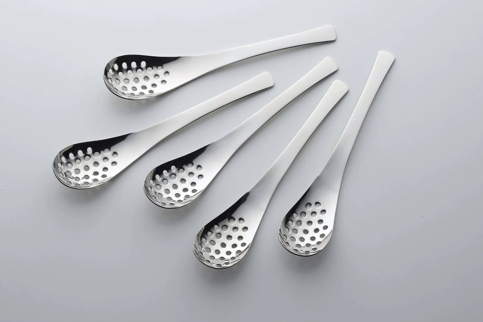 Tsubame Mirror Polished Stainless Steel Slotted Renge Spoon 18cm - Image 10