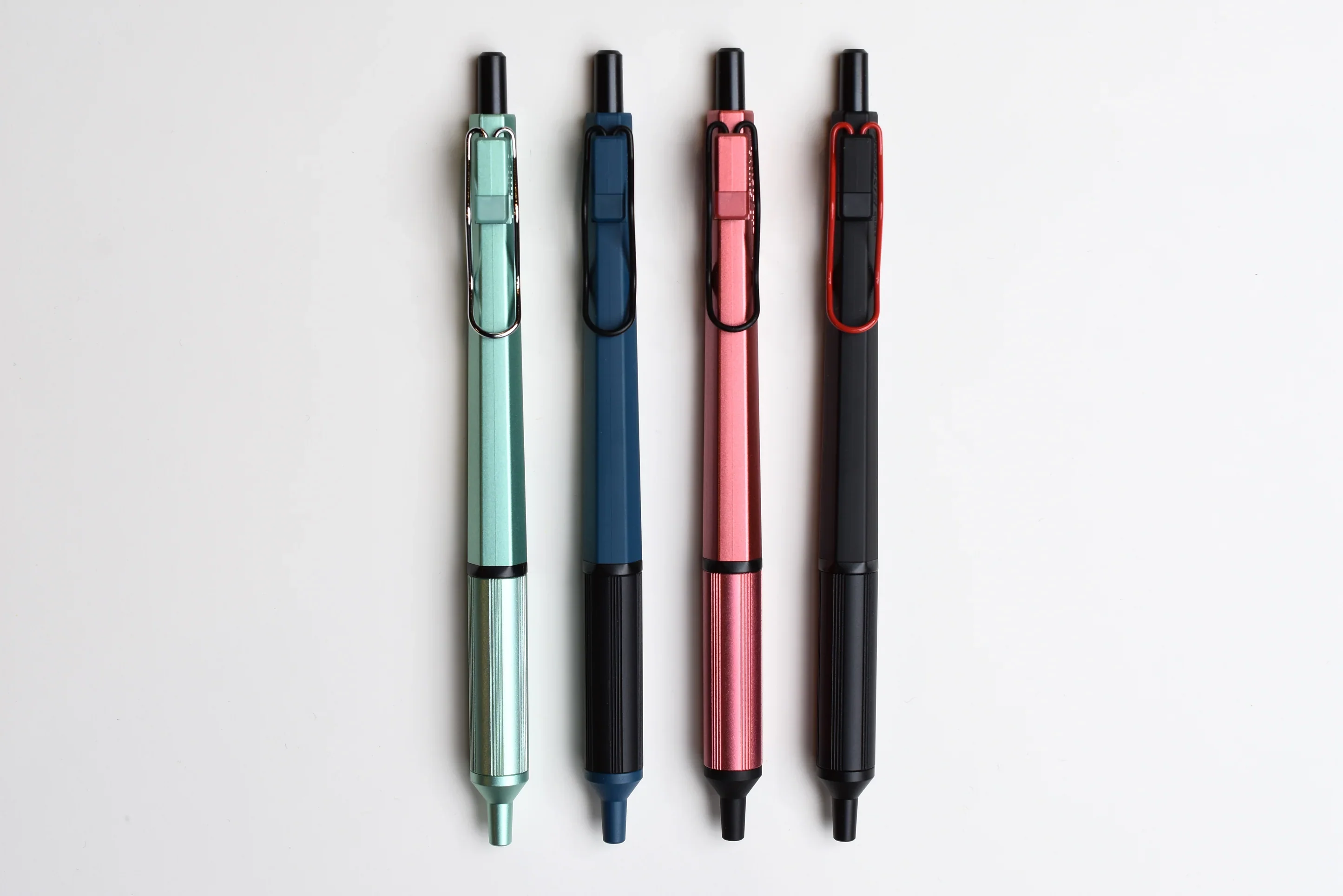 Uni Jetstream Edge 0.38mm Oil-based Pen- Black - Image 2